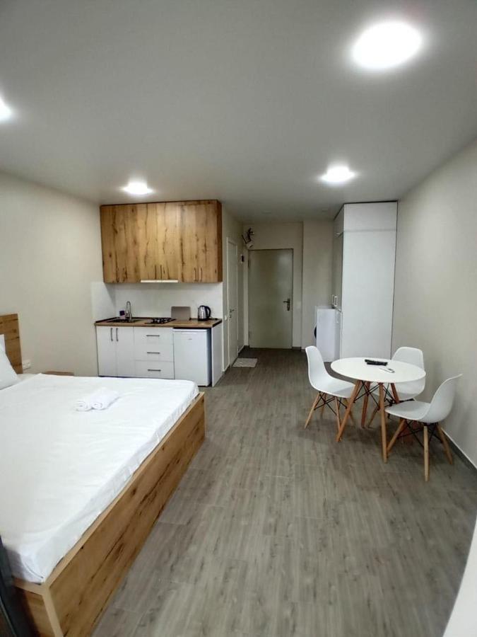 Central Park Apartment Batumi Exterior photo