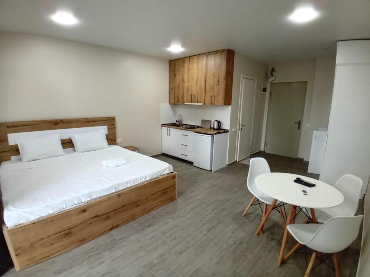 Central Park Apartment Batumi Exterior photo
