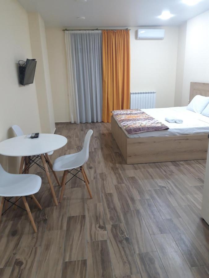 Central Park Apartment Batumi Exterior photo